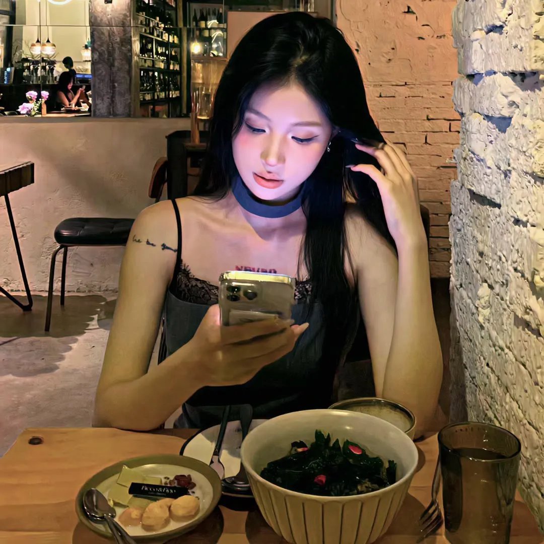 穿越成摸金校尉